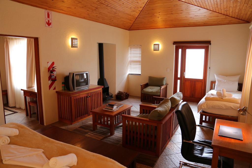 Roessmund Lodge Swakopmund Bagian luar foto