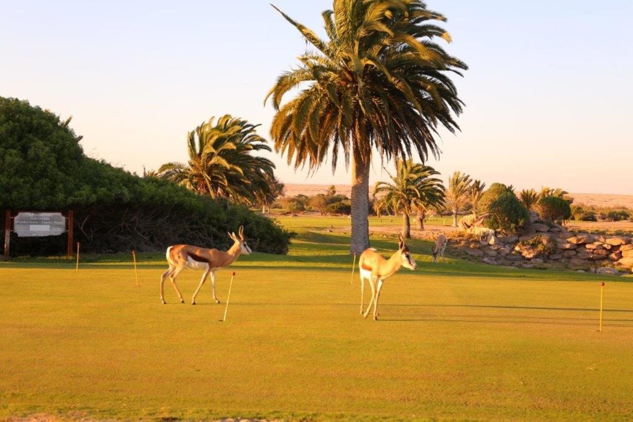 Roessmund Lodge Swakopmund Bagian luar foto