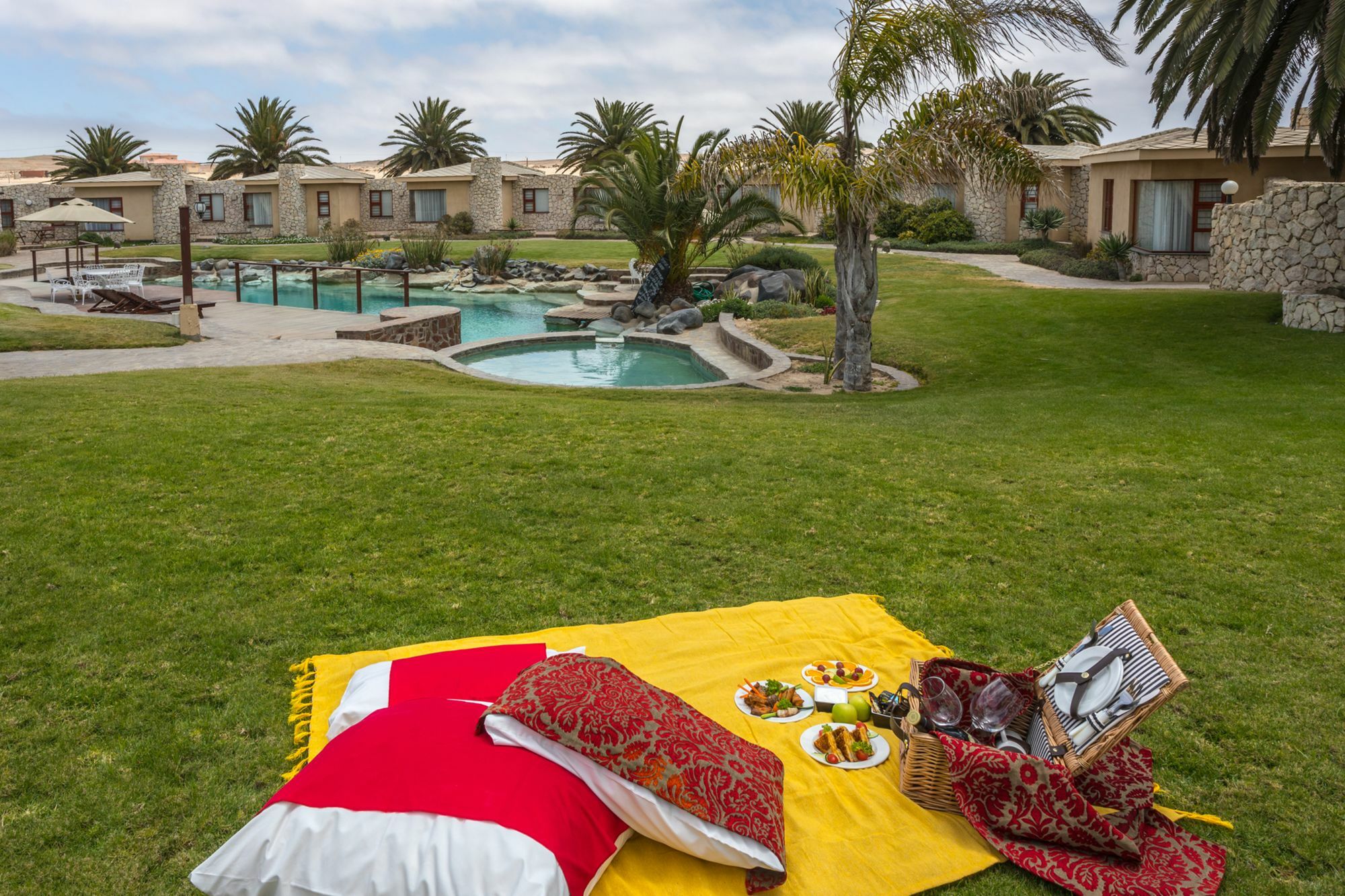 Roessmund Lodge Swakopmund Bagian luar foto
